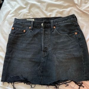 Levi’s Jean skirt size 27 black
